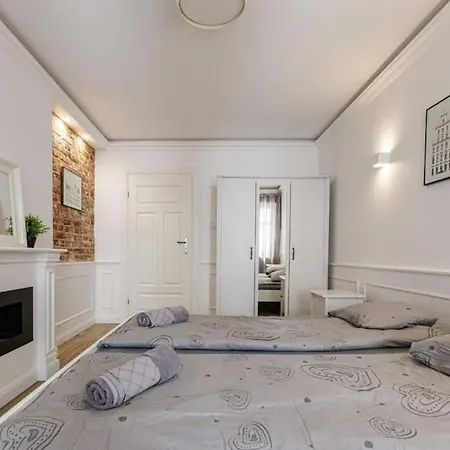 Apartment Central - City Center - Bright And Cozy - U11 *