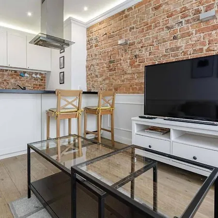 Apartment Central - City Center - Bright And Cozy - U11