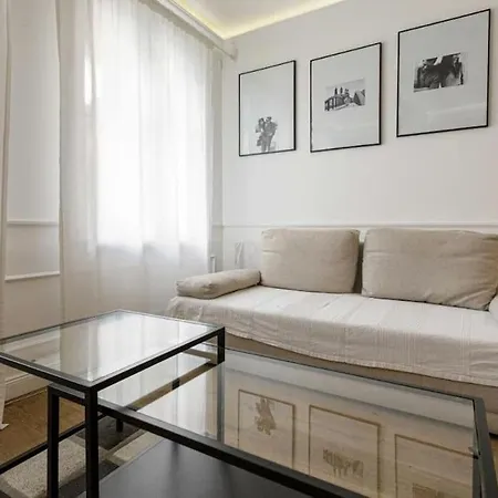 Apartment Central - City Center - Bright And Cozy - U11 *